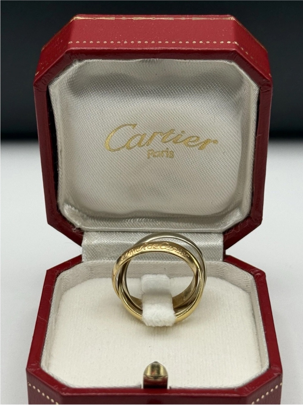 Cartier Trinity Interlocking Ring in 18K Yellow, White and Rose Gold - Picture 2 of 7